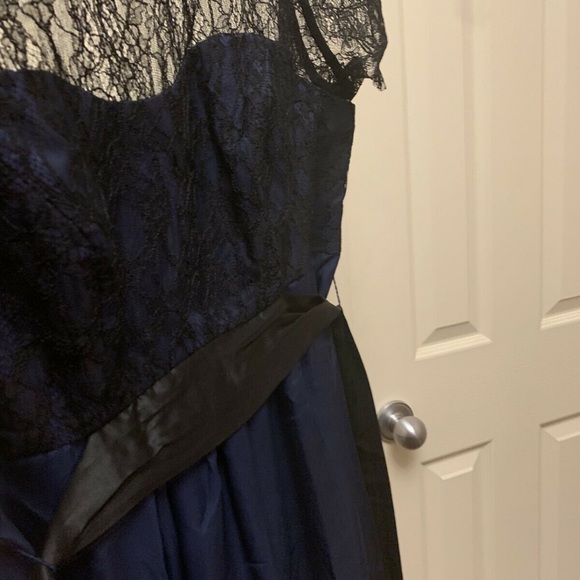 Seraphine luxe maternity dress - Picture 6 of 7